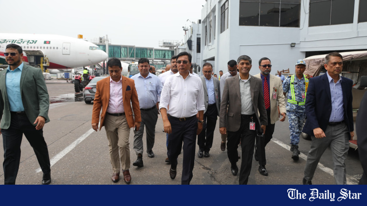 Bangladesh Minister Orders Shorter Baggage Wait at Dhaka Airport After Surprise Inspection
