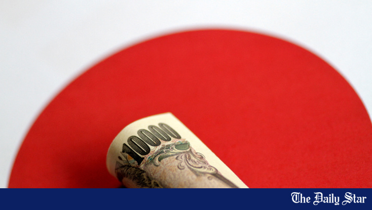Japanese yen banknote representing joint US-Japan currency intervention first coordinated action since 2011 to halt yen slide to 40-year low