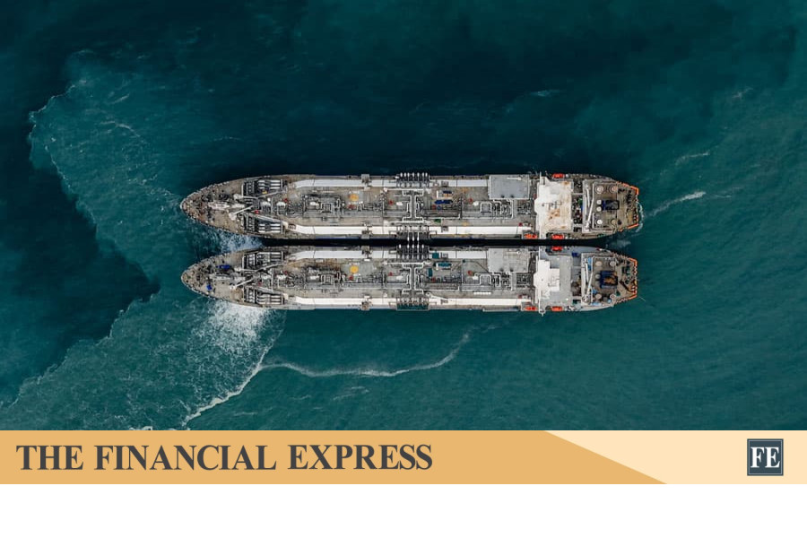 Bangladesh Brings Foreign Experts to Repair Damaged FSRU as LNG Recovery Could Take Weeks