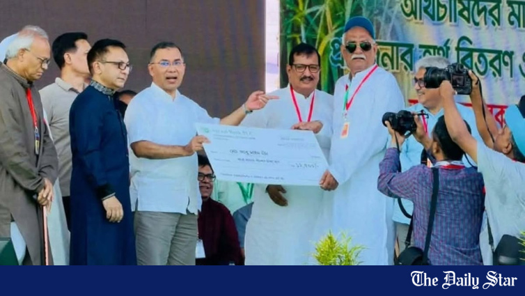 Rajshahi-6 BNP MP receives Tk 12,500 farming incentive cheque from PM; party says he is eligible