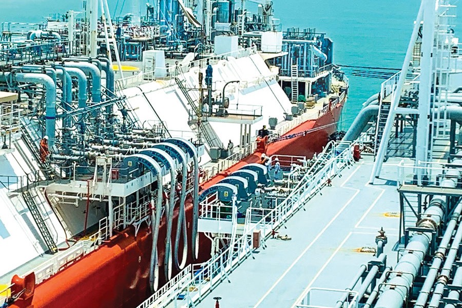 Summit LNG FSRU Resumes Operation, Restoring 550 mmcfd Gas Supply to Bangladesh