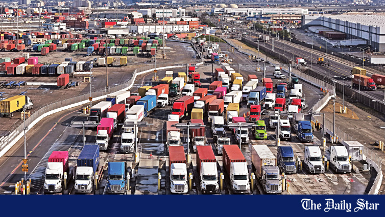 US Trade Deficit Narrows to $73.3 Billion in June as Imports Fall