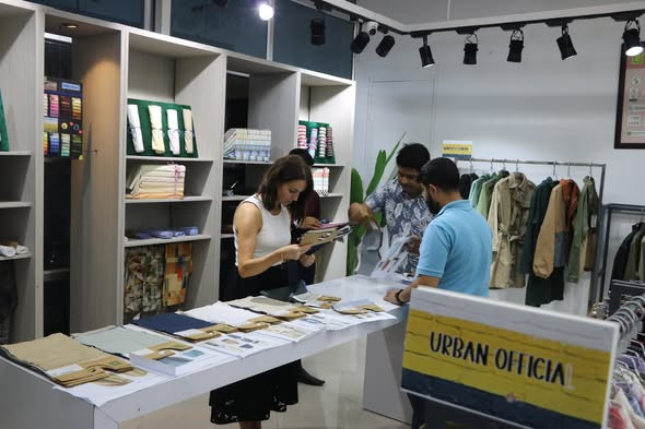 Zaber & Zubair Fabrics Showcases 290 Fabric Innovations at 18th Fabric Week for AW 27/28 Season